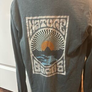 Nature Backs Women's Gray Long Sleeve Tee